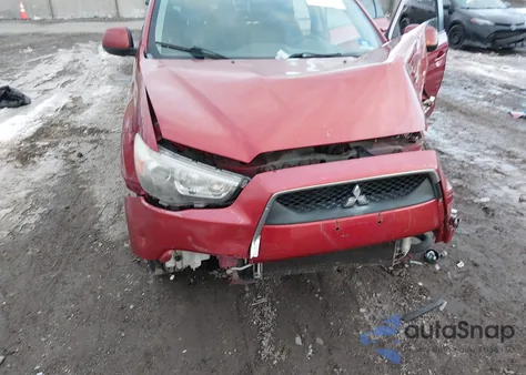 2011 Mitsubishi Outlander Sport Es z USA, uszkodzony, nr VIN JA4AP3AU5BZ016870